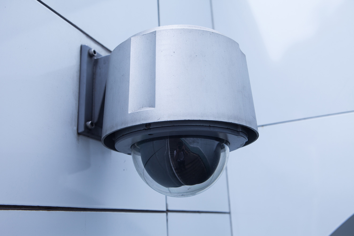 <span style="font-weight: bold;">Security cameras</span><br>